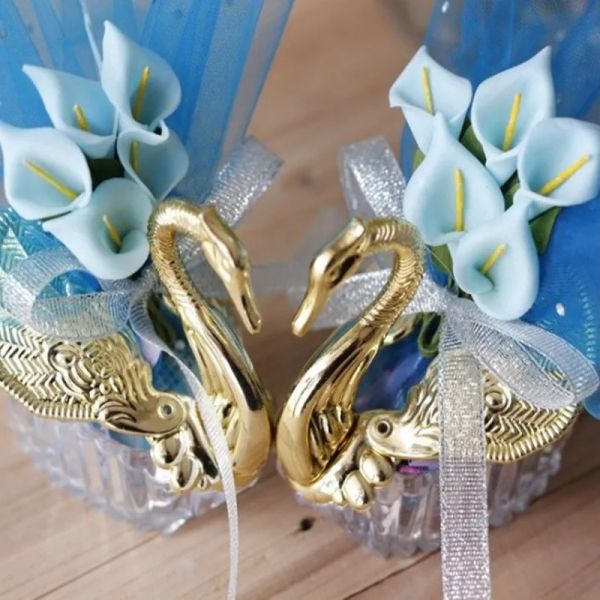 24 Set Hochzeit bevorzugt Kisten Acryl Schwan mit wunderschöner Lily Flower Hochzeit Geschenk Süßigkeiten Gefällt mir Neuheit Babyparty Candy Boxen