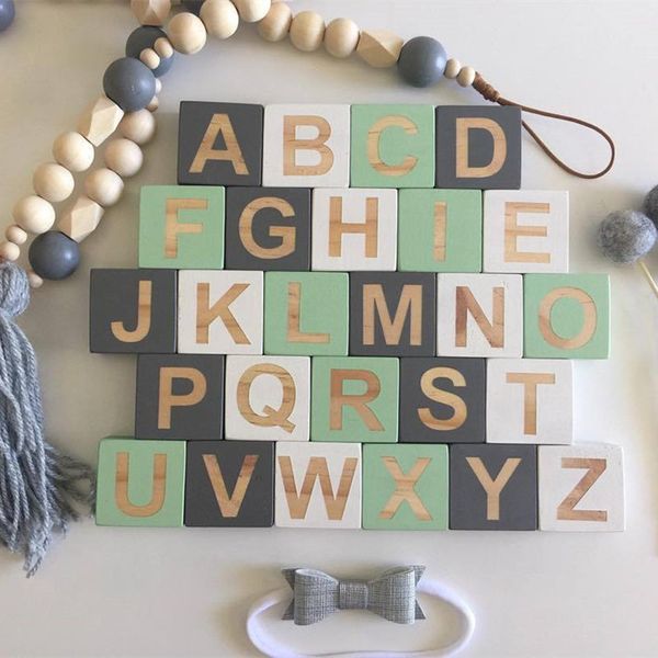 Letters de alfabetismo de madeira nórdica de 5x5cm Wood inglês bloqueia o nome do bebê DIY Cubos recém