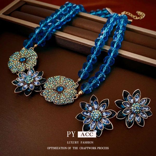 Средневековый винтаж с алмазом-инкрустанным цветочным двойным наложенным ожерельем, легким и элитным ощущением, цепью свитеров, преувеличенным ожерельем в нише