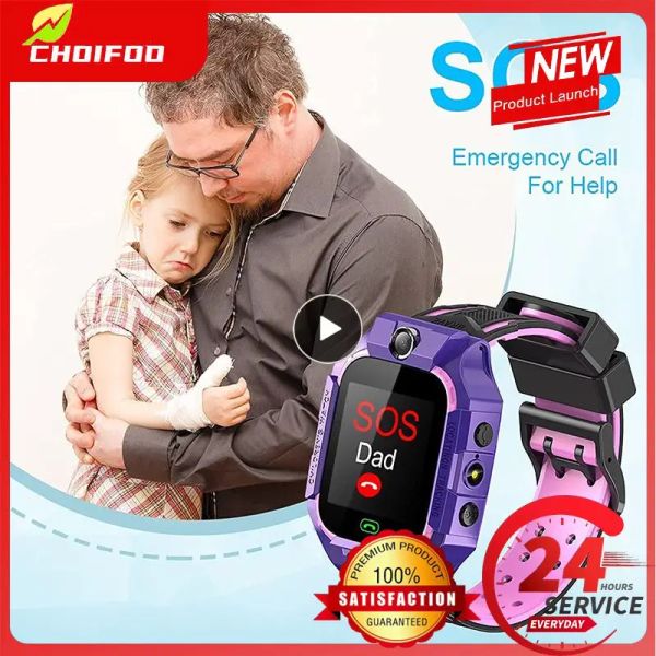 Смотрите 1 ~ 5pcs Kids Smart Watch Sim Card Sos Calle Phone Smart Wwatch для детей смотрит на водонепроницаемые подарки на местоположение камеры для мальчиков