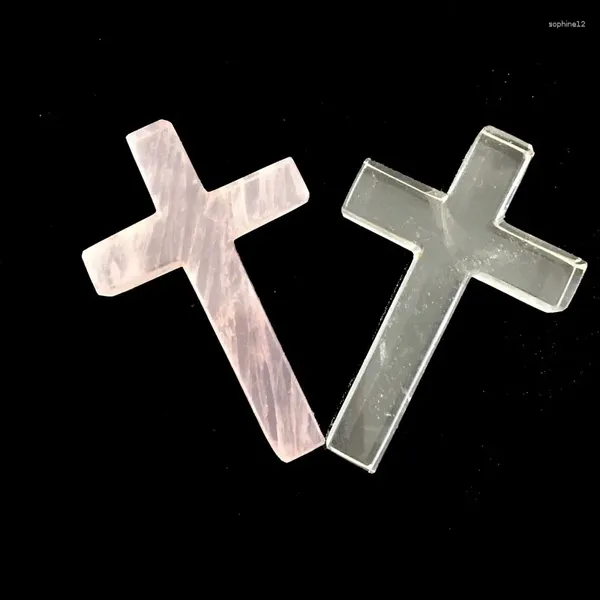 Estatuetas decorativas de rosa natural quartzo de mão esculpida cruzamento simples para homens homens pingentes de cristal crucifix de ornamento cristão presente jyx