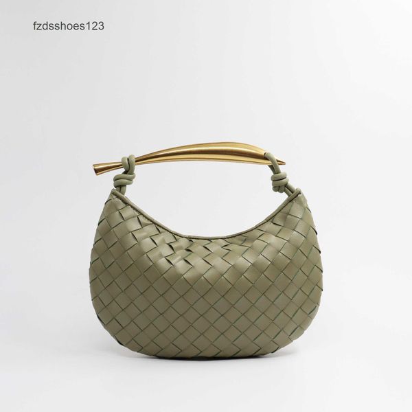 Design Handheld klassisch gestrickt 2024 Damen Sardine Leder Mode Hai vielseitig große Bottegss -Kapazität Luxus Mädchen halbe weiche Taschen Venata Bag Ujwe