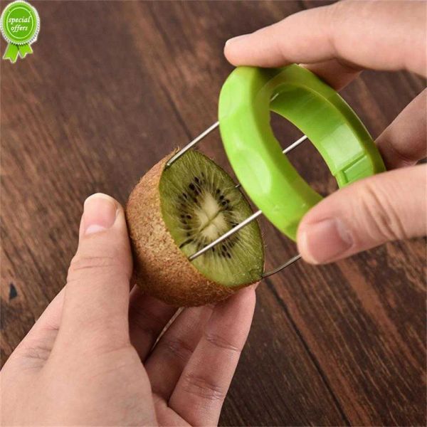 Novo 1pc Kiwi Cutter Fruit destacável Slicer Fast Slicer Kiwi Pasca Ferramentas