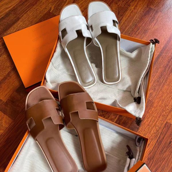 Designer Slifors Sandali di lusso Donne Fashion Flover Floro Leather Flats Summer Speach Shoe Beaflers Attrezzo cursori Bottini