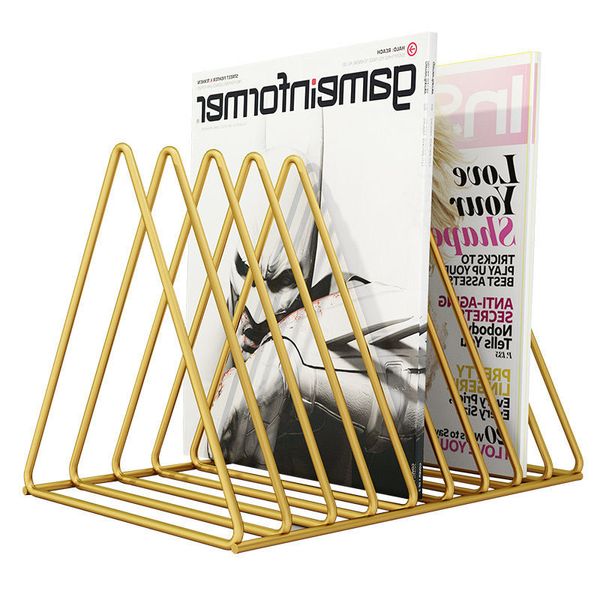 Estilo nórdico Triângulo criativo em forma de metal em forma de metal suporte de livros suporte stand Desk Organizer Storage titular de armazenamento prateleira