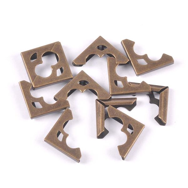 50pcs 16x16mm Antique Metal Book Scrapbooking Albums Albums Menus Pastas Protetores de canto Bronze Tone C3053