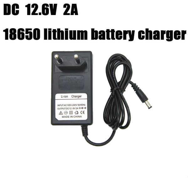 100V-240V 12.6V 2A 18650 Caricatore batteria al litio 12 V Volt Adattatore di alimentazione DC 5,5x2,1 mm Alimentazione 12,6 V 2A