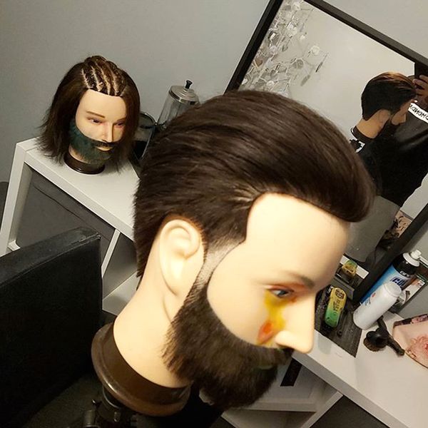 Männlicher Schaufensterpuppen Kopf mit 100% menschlichem Haar Kosmetik Manikin Männlicher Schaufensterpuppen Kopfbart für Friseurläden Üben des Schneidens Styling