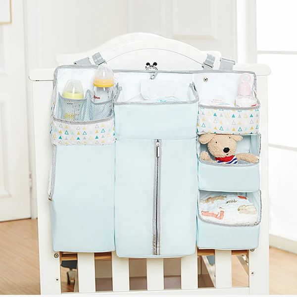 Blue Baby Crib Hanging Organizer Bettseite Aufbewahrung Born Toy Windel Stapler Bettwäsche Set Accessoires Zeug Caddy 240325