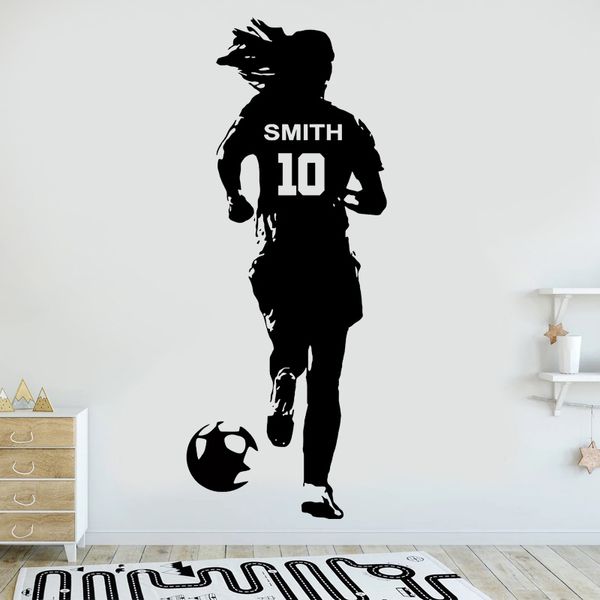 Personalisierte Fußballspieler Girl Girl Fußball Wandaufkleber Vinyl Home Decor Room Sport Abziehbilder benutzerdefinierte Teamname und Nummer Wandbild G006