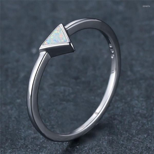 Anelli a grappolo anello nuziale in argento in argento alla moda Impegno blu bianco Opal Triangolo minimalista sottile piccolo pietra per donne part289m