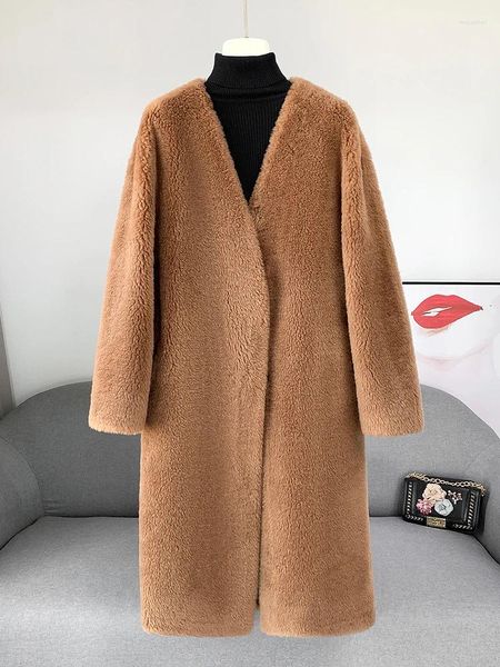 Furina femminile Versione coreana di Lamb Coat 2024 inverno Valico V-Sheep Cut Wool per media lunghezza