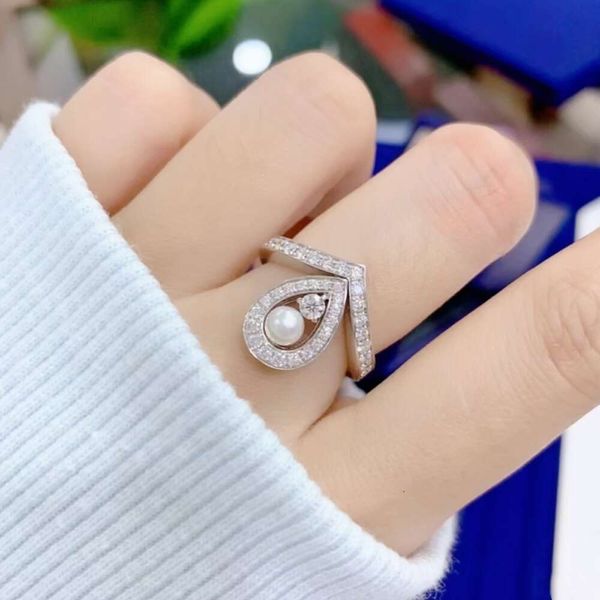 Versão alta Jinshangjia Paris Pearl Crown for Women V Pear Water Grow Drop Full Diamond Ring Fashion Internet vermelho