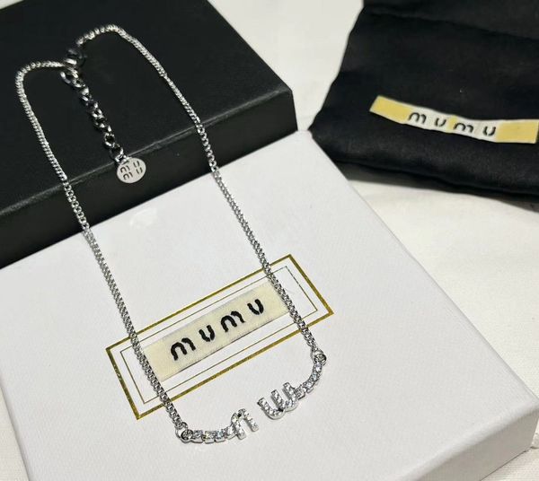 Spring Womesn Hediye Kolye Uzun Zincir Kolye Kolye Moda Düğünleri CHARM Bakır Takı Yüksek Kaliteli Gül Altın Kaplama Kolye B795