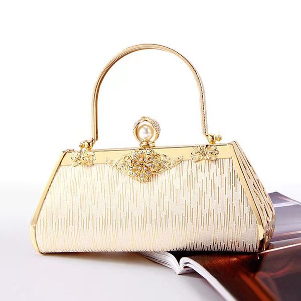 Diamonds Heart Women Borse Borse in metallo Golden Chain Giorno della spalla Clutch Borse Wedding Bridal Bags Porta