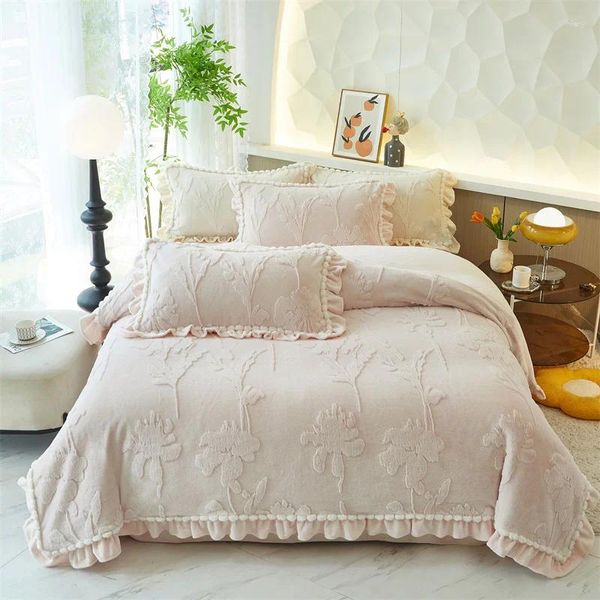 Defina a cama de cama tridimensional de veludo esculpido babados de inverno conjunto de luxo de luxo de coral quente coral capa de capa de capa de lençol