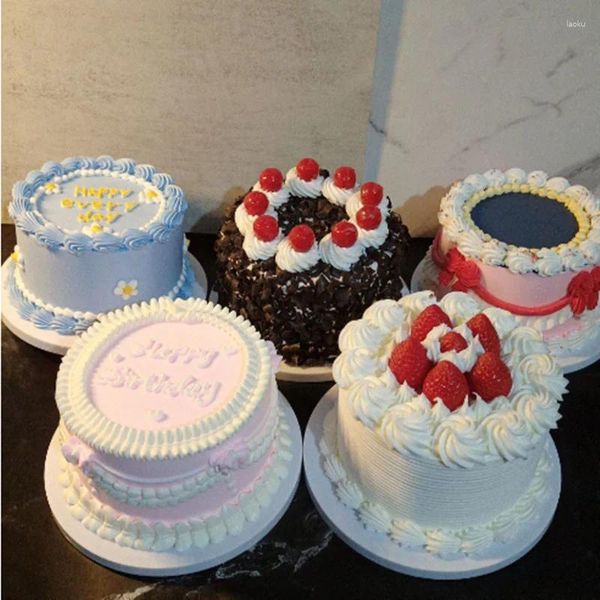 Bolo de simulação de flores decorativas de 6/8 polegadas exibição circular de sobremesa de aniversário creme com bolos de bandeja Ornamentos de casamentos festas