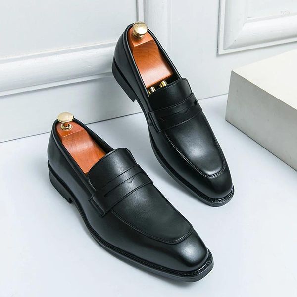 Lässige Schuhe reife young Männer präzise Leder-Ladung Grace Business Fashion Black formelles Kleid Luxus-Slip-on-Büro Männer