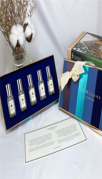 Männer Frauen039s Auto Luftfrischer Englisch Birnenblau Parfüm Set 9ml5pcs Kit Anzug Duft Dame Parfum Blume und Früchte dauern 5217706