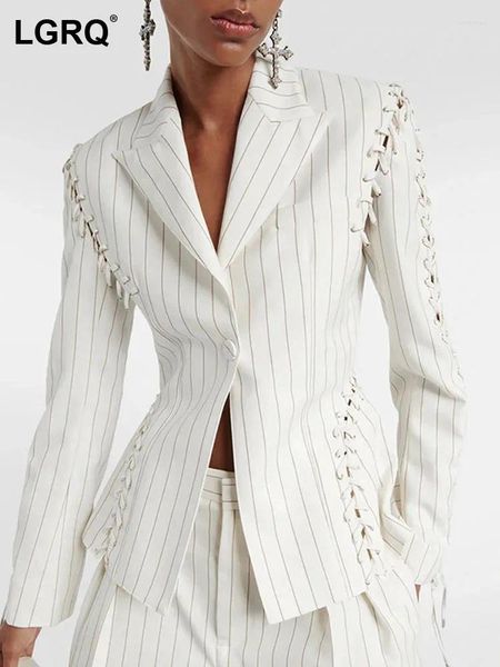 Ternos femininos Blazer entalhe colarinho de colarinho comprido botão de botão de moda de moda emendado por jaquetas listradas verão 2024 7Ab3532