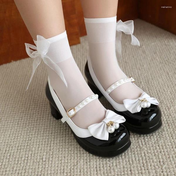 Scarpe eleganti 2024 Pompe da donna rotonde di punta in pelle per perle fibbia per arco simpatiche con i tacchi a blocchi di piattaforma di lolita mary jane 48