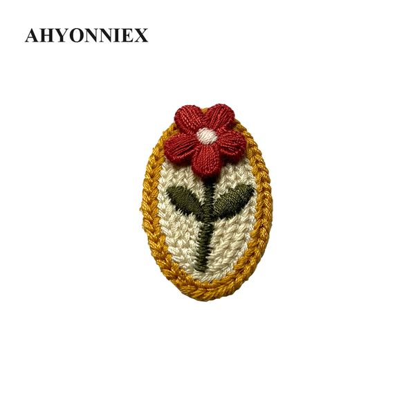 Ahyonniex 5pcs bestickte niedliche Blumenflecken Haarschlüsse DIY Applique Stickerei Pergas nähen auf Patch für DIY