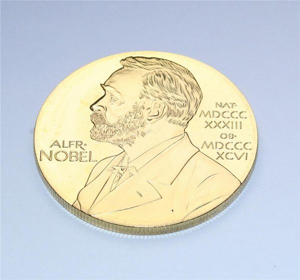 Nobel Goldmünze 24K Goldplated Gedenkmedaillen Fremdes Abzeichen Sammlung Geschenk 5pcslot Inventas Vitam Iuvat Extroluisse pro AR3691668