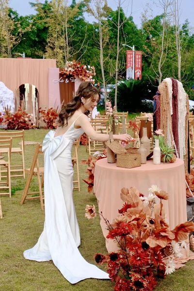 Mingli Tengda Black Satin Boad Big Wedding Relt Train Съемная свадебные аксессуары ремни створки невесты на заказ