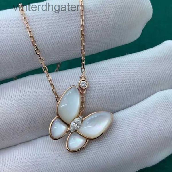Collana di design del marchio Vancelfe di fascia alta SEIKO White Fritillaria Butterfly Necklace per donne 18k Gold Gold Gold Golcolo Designer Trendy Brand Jewelry