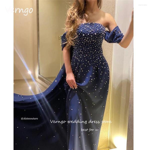 Partykleider Verngo Luxusperlen Perlen Marine Blue Long Evening Saudi -Arabische Frauen von Schulterjacke formelle Förderung Promkleider 2024