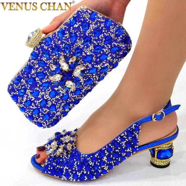 Senhoras sapatos de couro italiano e bolsa conjunto de cor azul