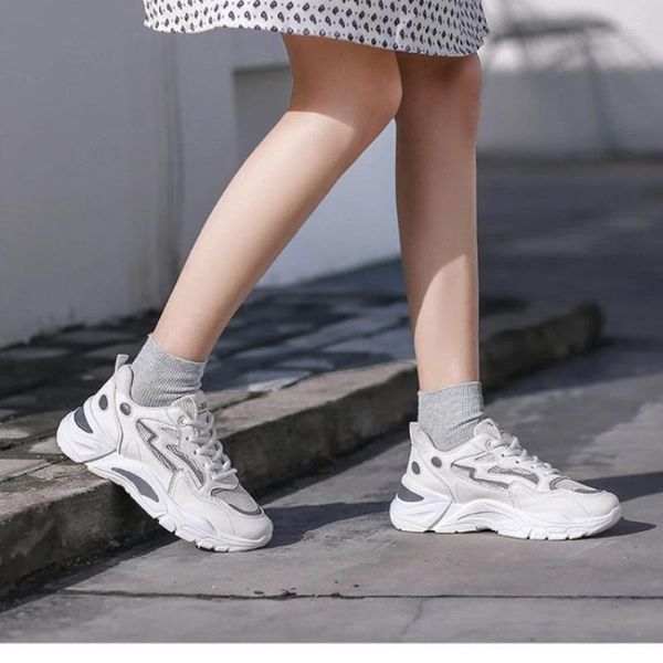 Scarpe eleganti in tessuto in tessuto sneaker sport in stile coreano per la tendenza anti-slippery cesto di moda tennis signora