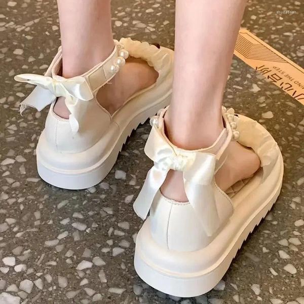 Scarpe vestiti piattaforma in stile romano bianco estate 2024 sandali per donne la donna perla calzature asiatiche size corea anti -slip vip casual h