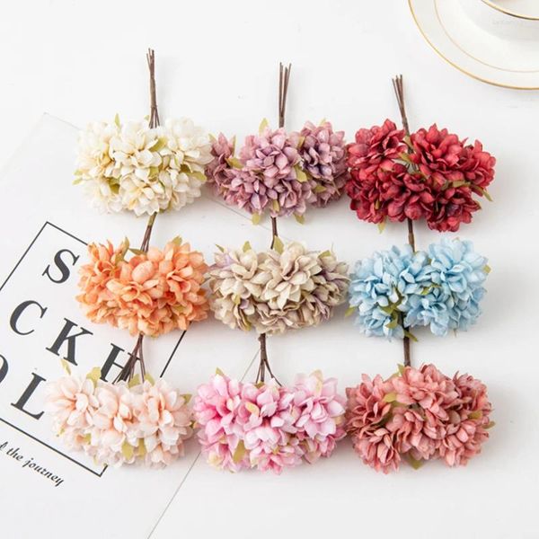 Flores decorativas 6pcs 11 cm de seda artificial Mini cravo de cravo Handicraft Acessórios de coroa de areia de Natal Diy Decortion scrapbooking