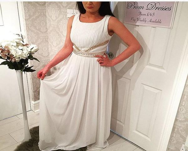 Белые выпускные платья 2016 года с аппликациями по поясам бисера и рюшами уставшей шифоновой юбки вечерние вечеринки1121623