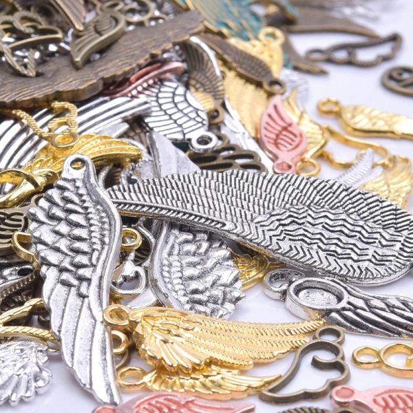 Mulitstyle Angel Wings Metalllegierung Sechs Farbmischung Wing Charms Anhänger für Schmuck Herstellung DIY Handgefertigte Handwerksfette Vorräte Vorräte