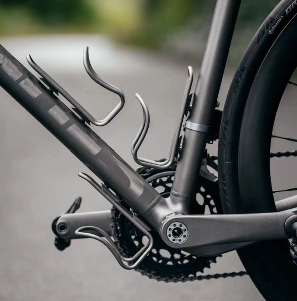 Ultraleicher Flaschenhalter für Fahrrad Titanwasserflasche Cage Fahrrad 35 g freie Bolzen Universal MTB Road Bike