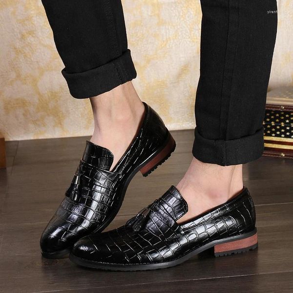 Freizeitschuhe Luxusgeschäft Oxford Leder Männer Gummi formelle Kleidung männliche Büro -Hochzeitswohnungen Schuhe Mokassin Homme große Größe 47