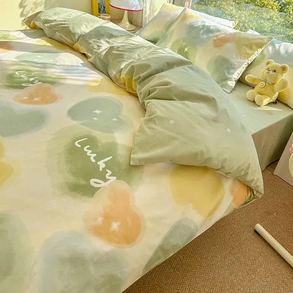Conjunto de cama floral Kawaii Rabbit Toupet Tampa de folha plana Fronha de cama macia Linha