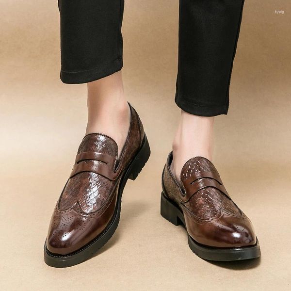 Scarpe casual gentili eleganti uomini in pelle genuina classiche fatte a mano comode a mano spessa