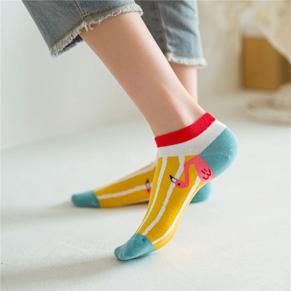 Neue flamingo gemusterte kurze Knöchelsocken Frauen bunte Harajuku lustige Flamingo Preppy Striped Gittersocken