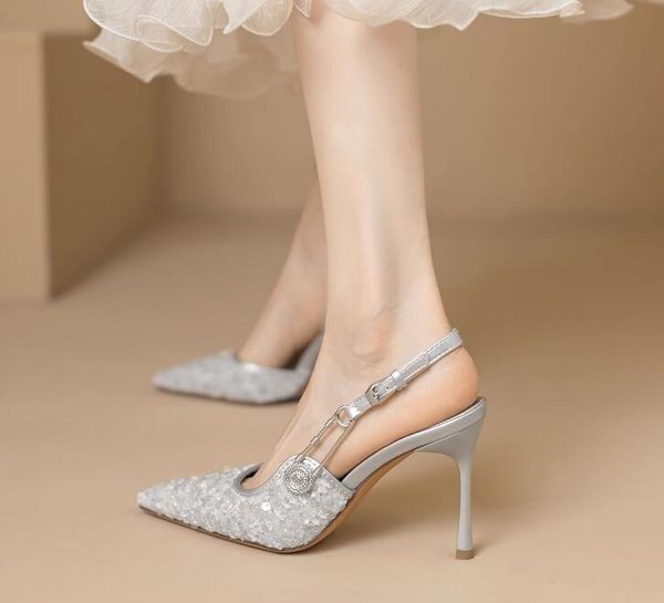 Designer Sandals Silver Princess Pompes Donne Tacco da stile di moda con tacco alto da donna 8 cm Scarpe da sposa sexy a punta per le scarpe da ballo da ballo da ballo da ballo da ballo da ballo da ballo da ballo