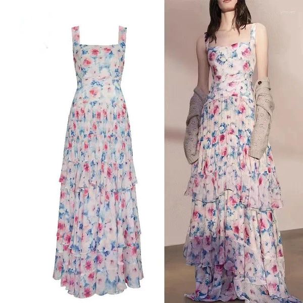 Lässige Kleider Bohemian Holiday Beach Maxi Sommerkleid elegante französische Frauen Spaghetti -Gurt Blumendruck Chiffon Rüschen lange Kuchenkleidung