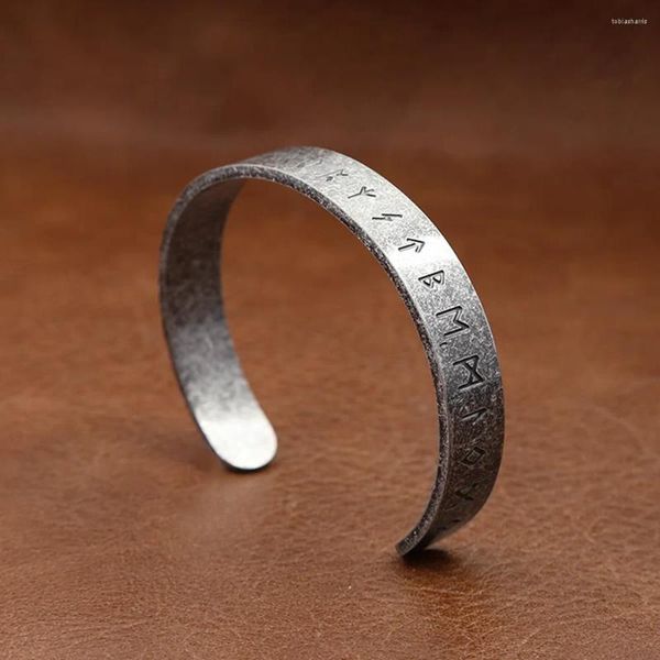 Pulseira de aço inoxidável vintage simples viking rune bracelets masculinos de cor nórdica aberta banglles abertos jóias escandinavas presentes de jóias por atacado