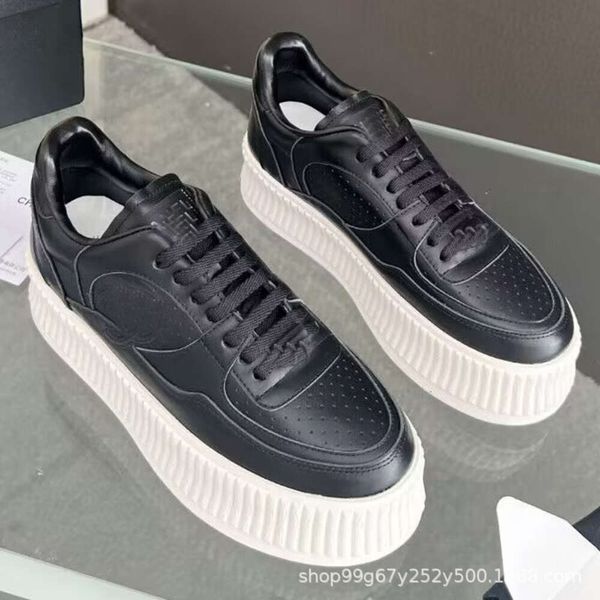 Sapatos casuais Chanells tênis feng canção bolo sapatos de solada grossa sapatos de lona casual renda de verão up sapatos de biscoito panda pequena branca