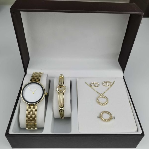 Set da 5 pezzi di nuovi orologi da donna al quarzo alla moda orologi da donna di fascia alta semplici