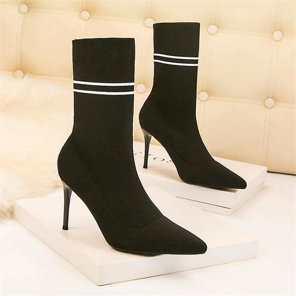 Stiefel 2024 Mode stricken elastische Socke Herbst zeigen dünne Stretcharbeiten Frauen kurzspitze Zeh Sexy High Heels Pumps