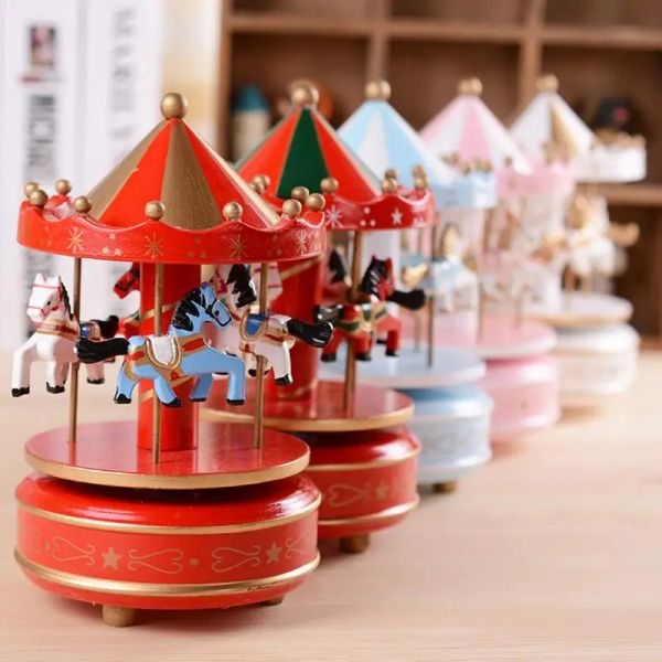 6 Farben hölzerne Musikbox Spielzeug Kinderbaby Game Home Decor Karussell Horse Music Box Weihnachten Hochzeits Geburtstag Geschenke Dropshipping