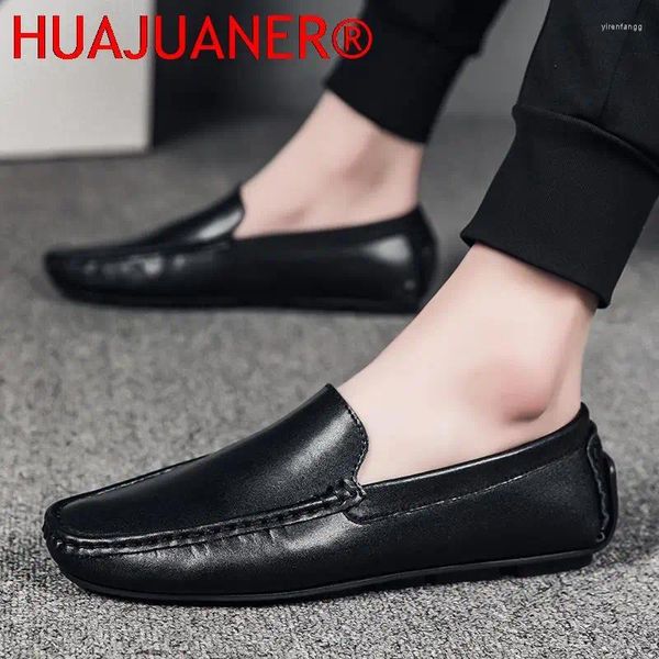 Sapatos casuais Slip de couro de couro ao ar livre formal Slip de mocassins de cavalheiros redondos de dedão dos pés confortáveis