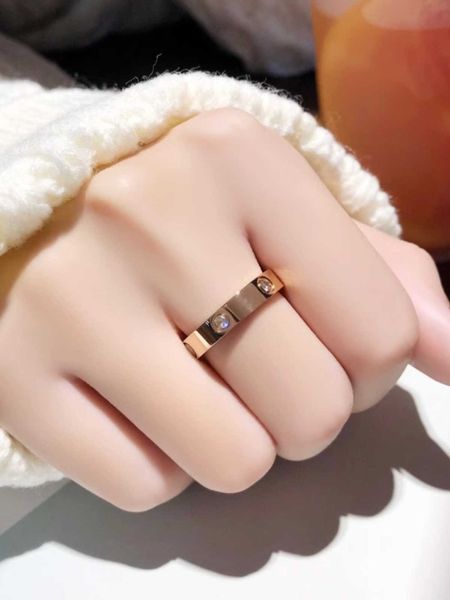 Designer Charm Rose K Gold Mosang Stone Ring Womens Coppia Advanced Mens T Family Carter Coppia